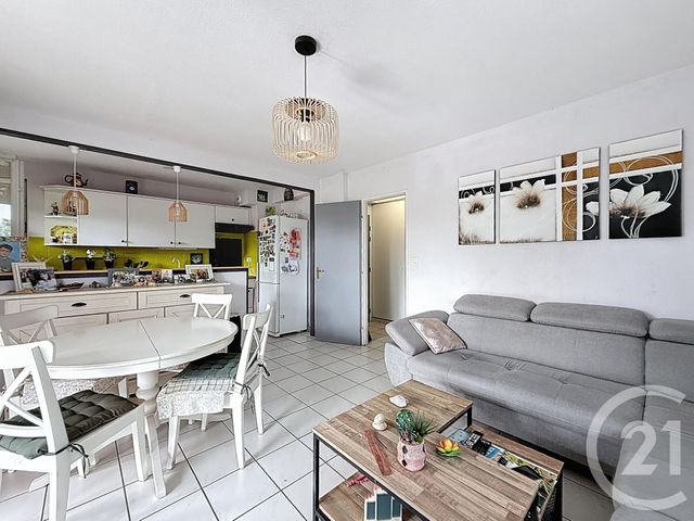Appartement T3 à vendre - 3 pièces - 58,38 m2 - Marcheprime - 33 - AQUITAINE
