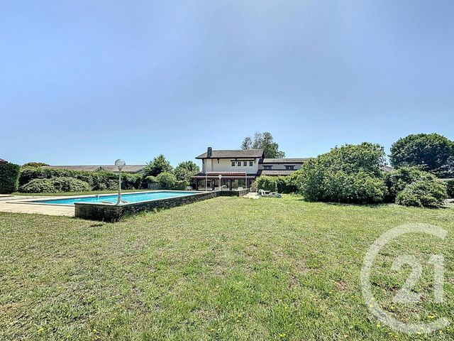Maison à vendre - 7 pièces - 219,50 m2 - Biganos - 33 - AQUITAINE