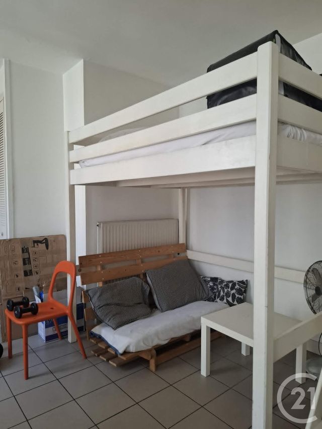 Appartement F2 &agrave; louer - 2 pi&egrave;ces - 41,01 m2 - Bordeaux - 33 - AQUITAINE