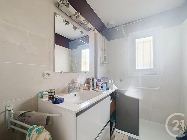 Maison &agrave; louer - 5 pi&egrave;ces - 104,72 m2 - Biganos - 33 - AQUITAINE