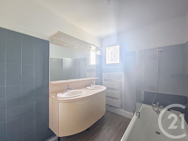 Maison &agrave; louer - 4 pi&egrave;ces - 81,40 m2 - Biganos - 33 - AQUITAINE