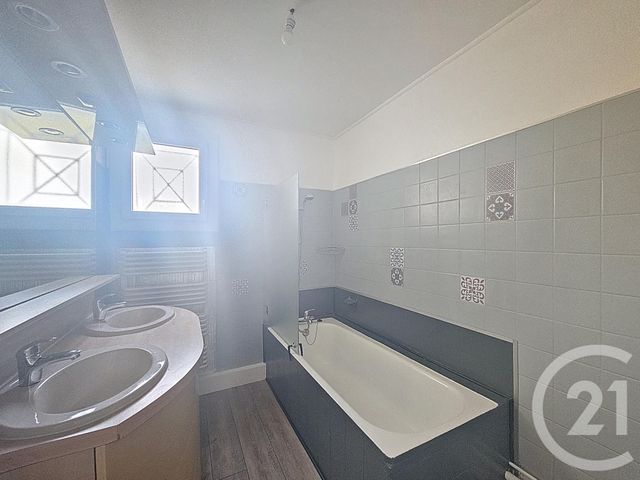 Maison &agrave; louer - 4 pi&egrave;ces - 81,40 m2 - Biganos - 33 - AQUITAINE