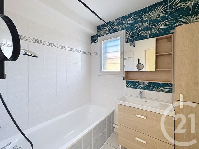 Appartement T3 &agrave; louer - 3 pi&egrave;ces - 60,12 m2 - Biganos - 33 - AQUITAINE