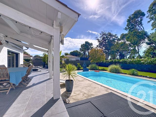 Afficher la photo en grand Maison à vendre - 9 pièces - 255 m2 - La Teste De Buch - 33 - AQUITAINE