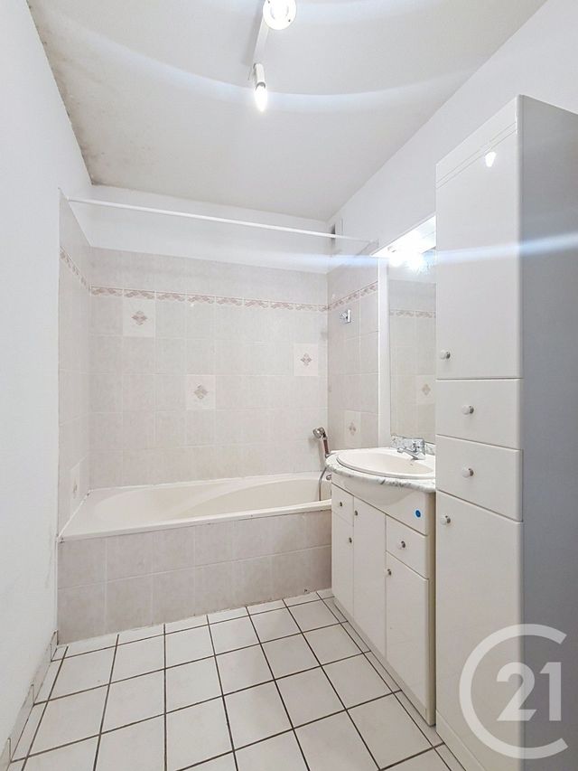 Appartement F2 &agrave; louer - 2 pi&egrave;ces - 43,17 m2 - Marcheprime - 33 - AQUITAINE