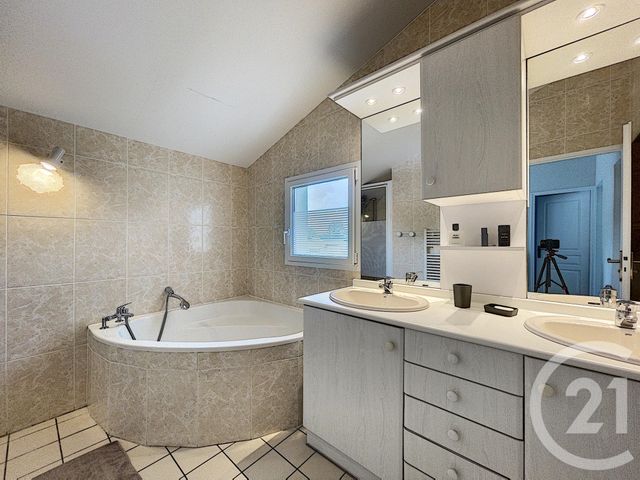 Maison à vendre - 6 pièces - 194 m2 - GUJAN MESTRAS - 33 - AQUITAINE Maison à vendre - 6 pièces - 194 m2 - GUJAN MESTRAS - 33 - AQUITAINE