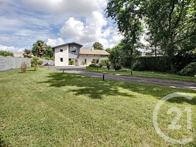 Maison à vendre - 6 pièces - 194 m2 - GUJAN MESTRAS - 33 - AQUITAINE Maison à vendre - 6 pièces - 194 m2 - GUJAN MESTRAS - 33 - AQUITAINE
