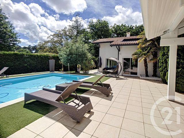 Maison à vendre - 6 pièces - 194 m2 - GUJAN MESTRAS - 33 - AQUITAINE Maison à vendre - 6 pièces - 194 m2 - GUJAN MESTRAS - 33 - AQUITAINE
