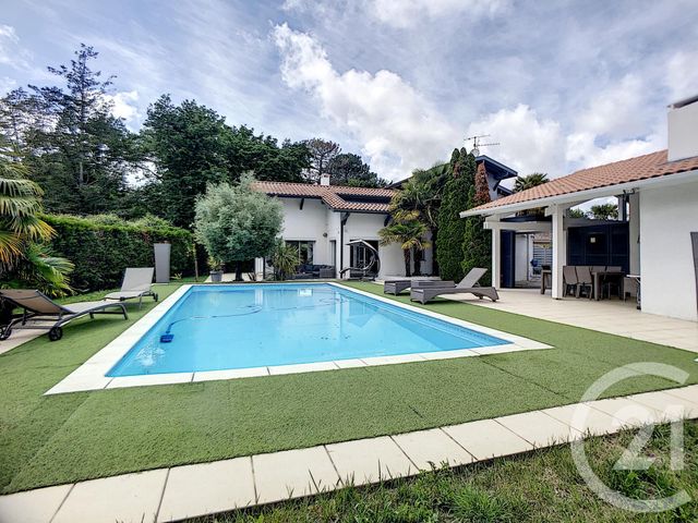 Maison à vendre - 6 pièces - 194 m2 - GUJAN MESTRAS - 33 - AQUITAINE Maison à vendre - 6 pièces - 194 m2 - GUJAN MESTRAS - 33 - AQUITAINE