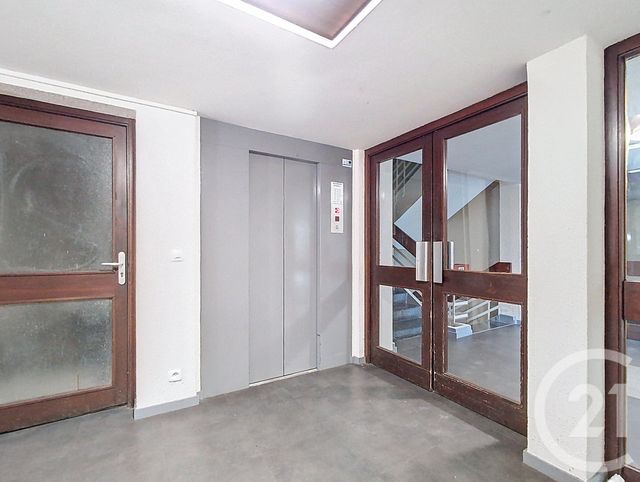 Afficher la photo en grand Appartement F3 à vendre - 3 pièces - 60 m2 - Arcachon - 33 - AQUITAINE