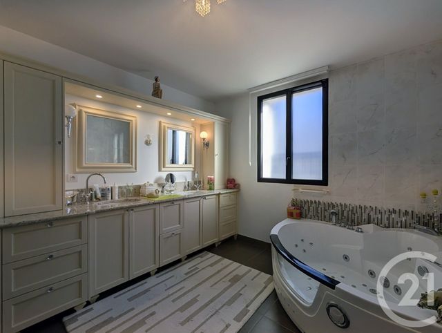 Appartement F4 &agrave; vendre - 4 pi&egrave;ces - 132 m2 - Arcachon - 33 - AQUITAINE