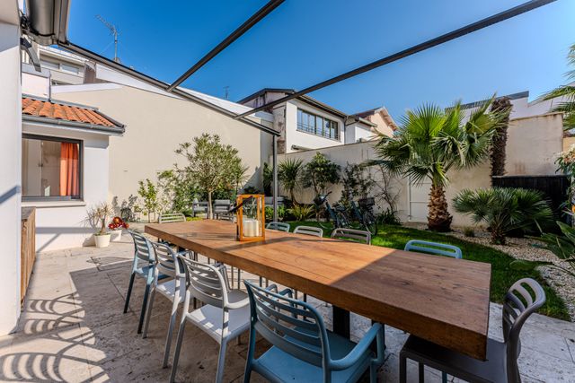 Afficher la photo en grand Maison à vendre - 5 pièces - 147 m2 - Arcachon - 33 - AQUITAINE
