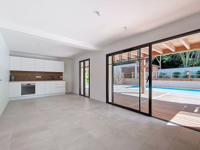 Afficher la photo en grand Maison à vendre - 8 pièces - 273 m2 - Arcachon - 33 - AQUITAINE