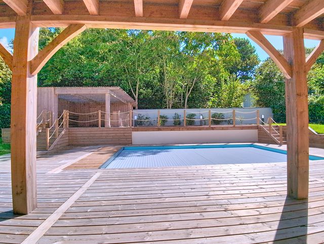 Afficher la photo en grand Maison à vendre - 8 pièces - 273 m2 - Arcachon - 33 - AQUITAINE