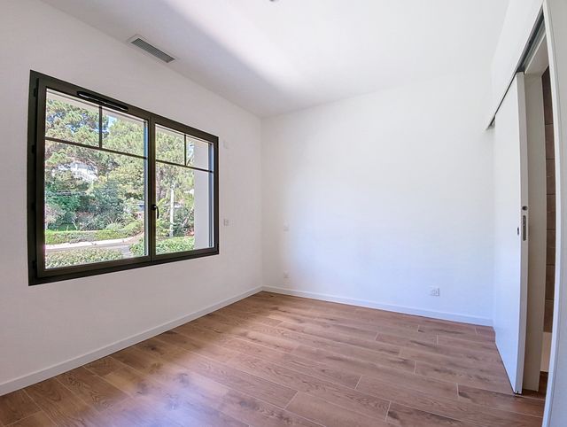 Afficher la photo en grand Maison à vendre - 8 pièces - 273 m2 - Arcachon - 33 - AQUITAINE