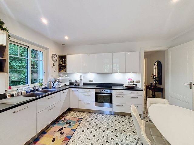 Appartement F4 &agrave; vendre - 5 pi&egrave;ces - 131,81 m2 - Arcachon - 33 - AQUITAINE
