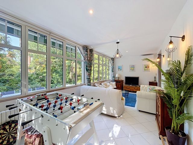 Appartement F4 &agrave; vendre - 5 pi&egrave;ces - 131,81 m2 - Arcachon - 33 - AQUITAINE
