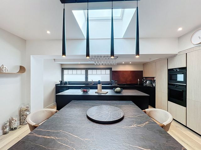 Afficher la photo en grand Maison à vendre - 5 pièces - 196 m2 - Arcachon - 33 - AQUITAINE