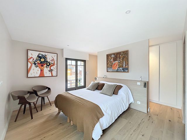 Afficher la photo en grand Maison à vendre - 5 pièces - 196 m2 - Arcachon - 33 - AQUITAINE